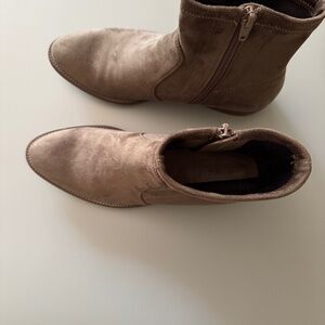 Vaneli micro suede ankle boots 8.5 N